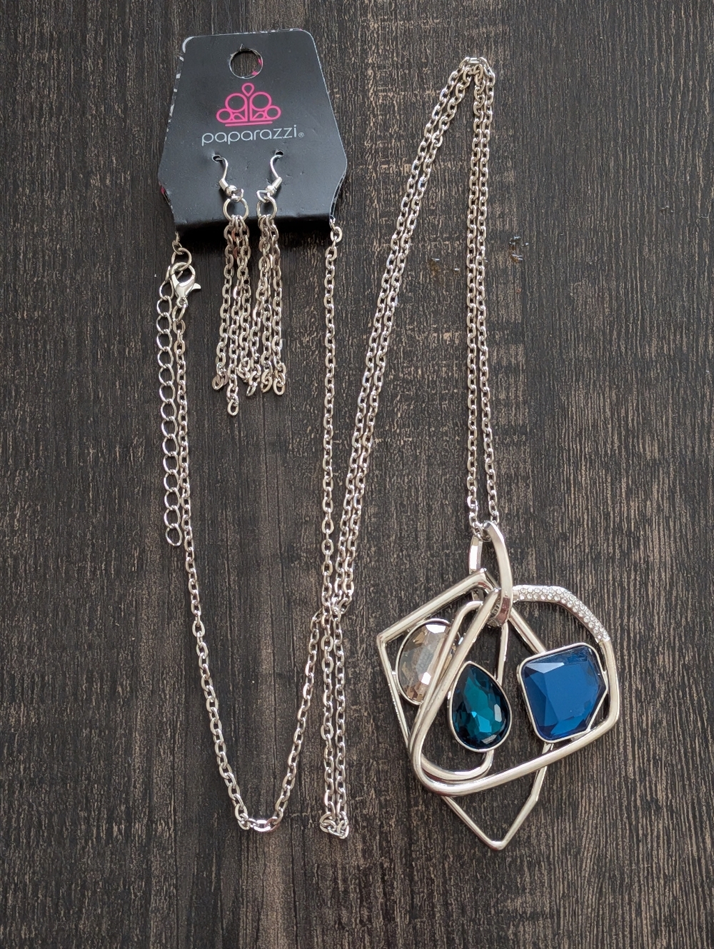 Paparazzi Blue Necklace & Earrings Set NWT